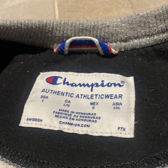 Champion sweatshirt - Picture 4 of 5